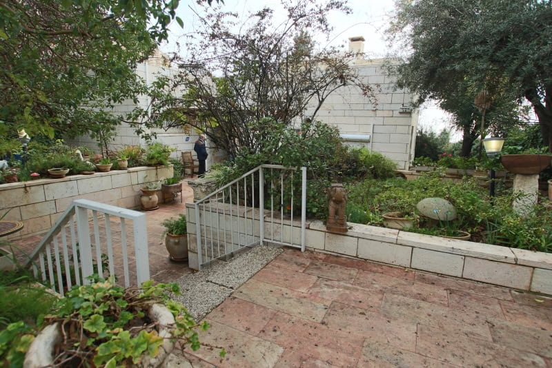 CaspiStreetVillaForSale