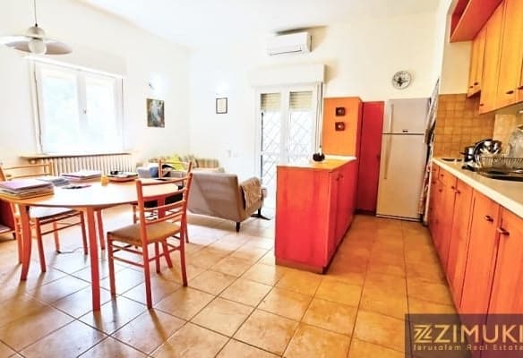 Long term rental apartment in rechavia jerusalem