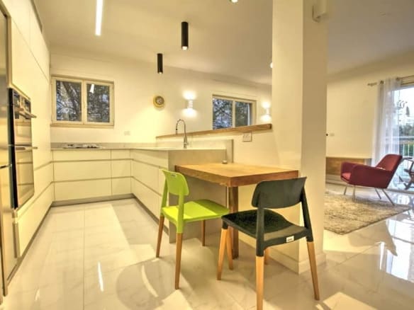 Renovated 3 bedrooms in Jabotinsky street Jerusalem