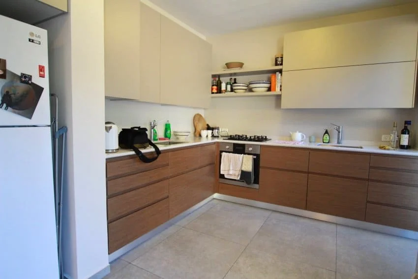 Lloyd.George.street.garden.apartment.german.colony Lloyd.George.street.garden.apartment.german.colony