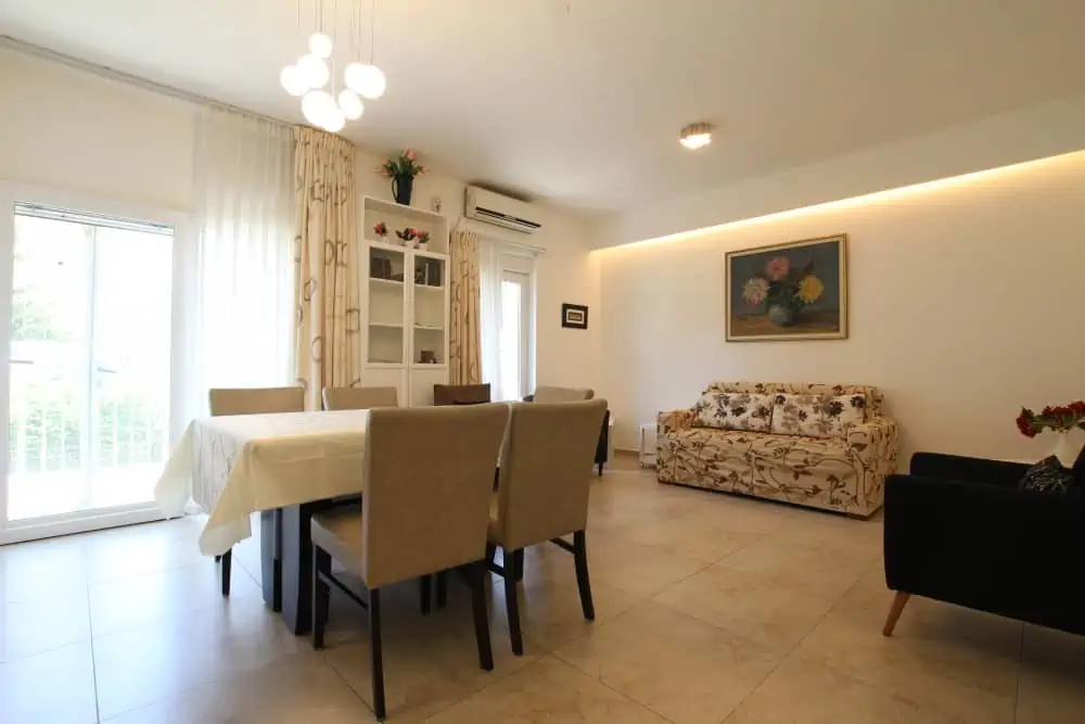 Shmuel.Hanagid.st.2br.airbnb.apt1083 Shmuel.Hanagid.st.2br.airbnb.apt