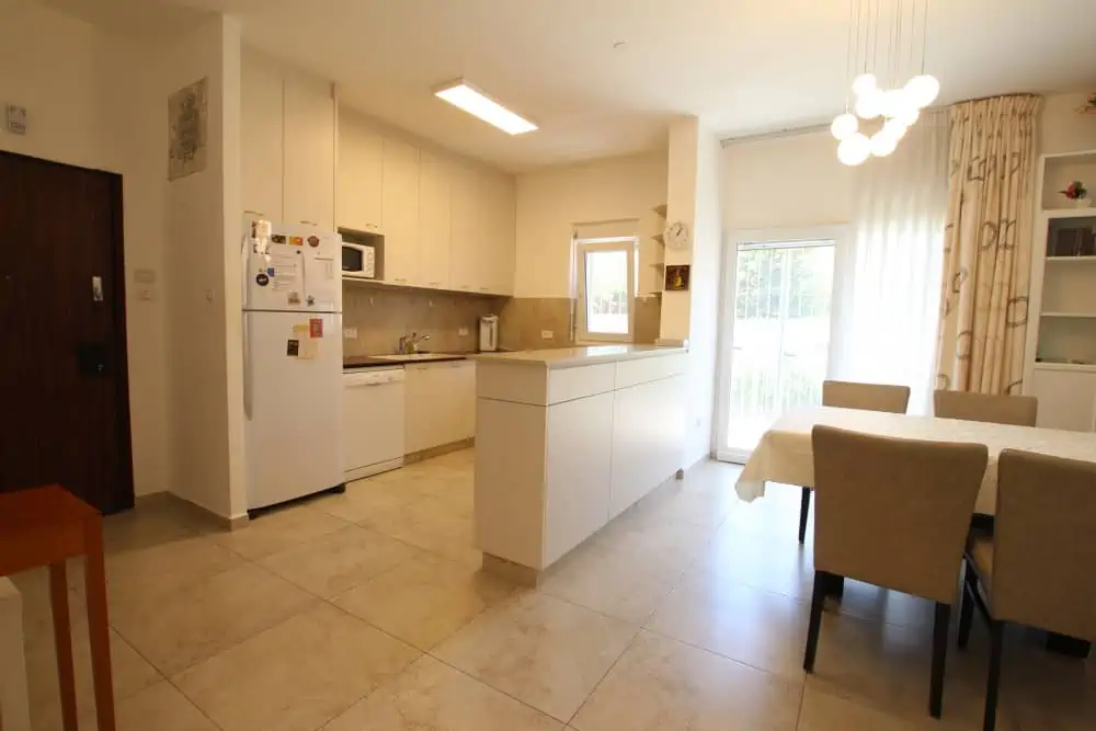 Shmuel.Hanagid.st.2br.airbnb.apt1085 Shmuel.Hanagid.st.2br.airbnb.apt