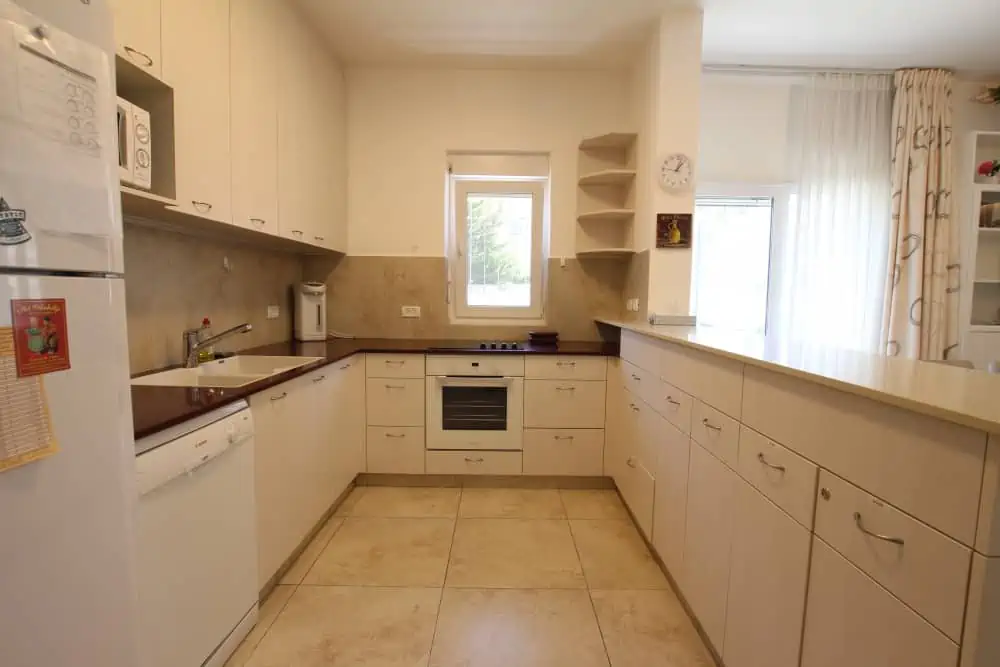 Shmuel.Hanagid.st.2br.airbnb.apt1086 Shmuel.Hanagid.st.2br.airbnb.apt