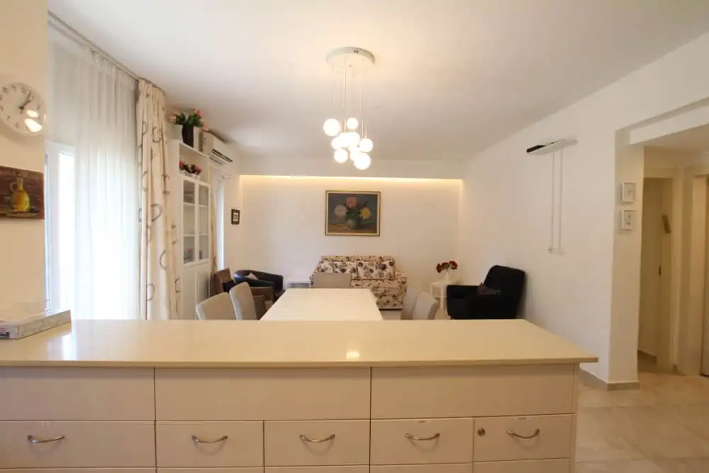 Shmuel.Hanagid.st.2br.airbnb.apt1087 Shmuel.Hanagid.st.2br.airbnb.apt