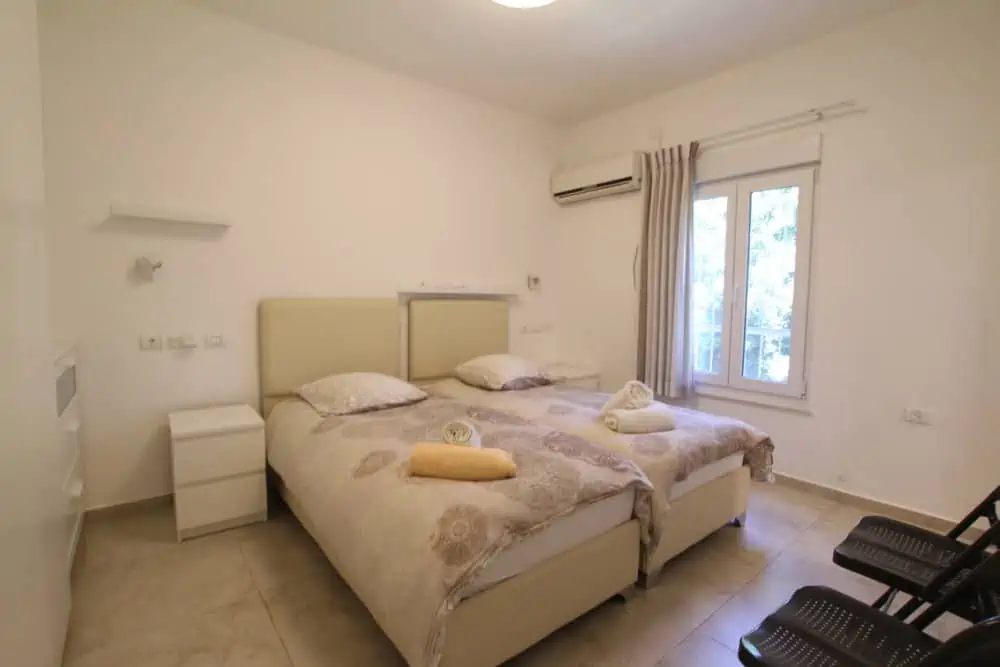 Shmuel.Hanagid.st.2br.airbnb.apt1092 Shmuel.Hanagid.st.2br.airbnb.apt