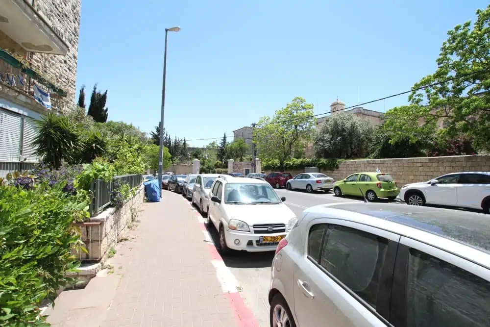 Shmuel.Hanagid.st.2br.airbnb.apt1095 Shmuel.Hanagid.st.2br.airbnb.apt