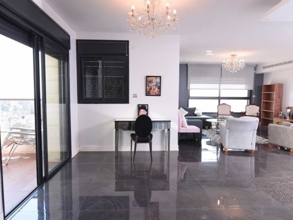 FOR SALE LUXURY 4 BEDROOMS.NACHLAOT