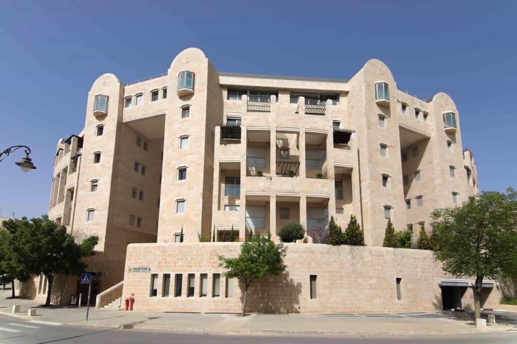 Vacation.rental.apartment.4br.david.crown.Jerusalem