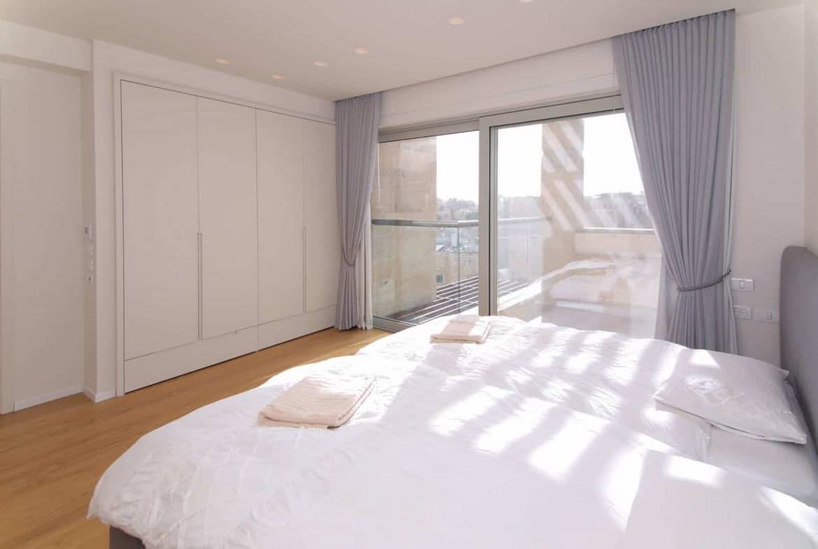 Vacation.rental.apartment.4br.david.crown.Jerusalem