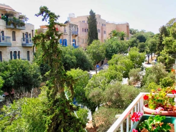 למכירה דירת 3 חדרים ברחוב זאב ז'בוטינסקי טלביה