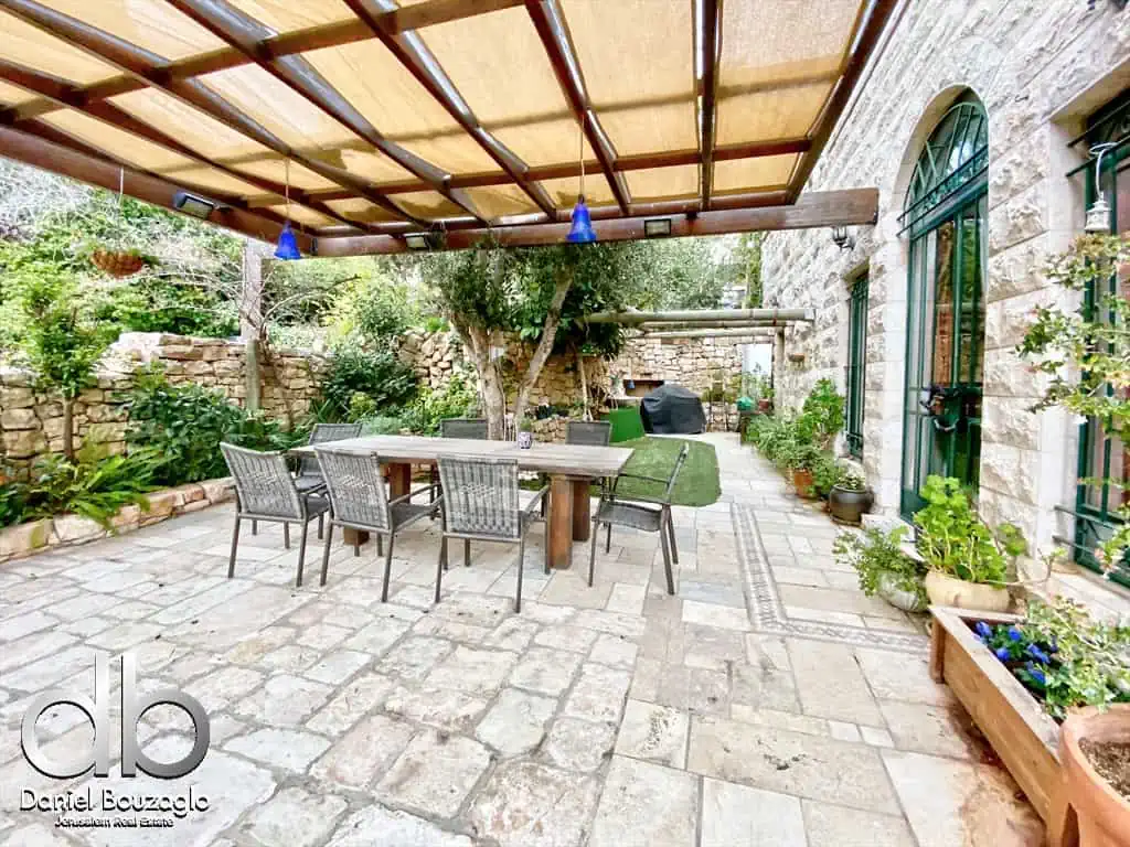 Simtat.Hayaiin.street.Ein.Karem.For.sale