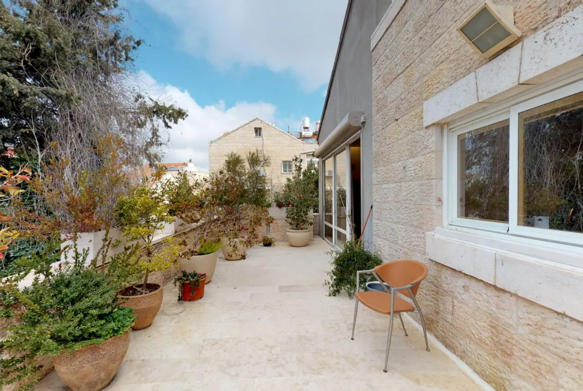 Arnona Penthouse duplex for sale Jerusalem