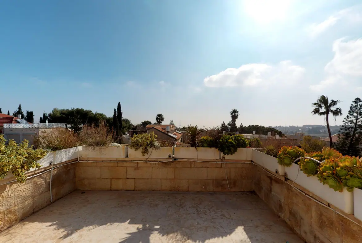 Arnona Penthouse duplex for sale Jerusalem