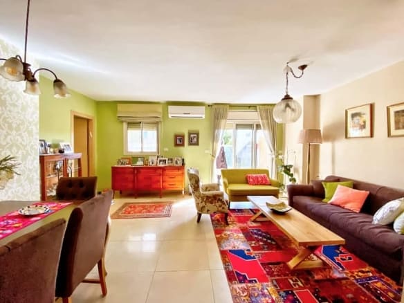 Hapalmach.street.4br.Jerusalem