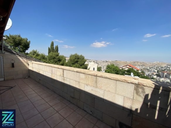 Abu.Tor.4.5br.REntal apartment