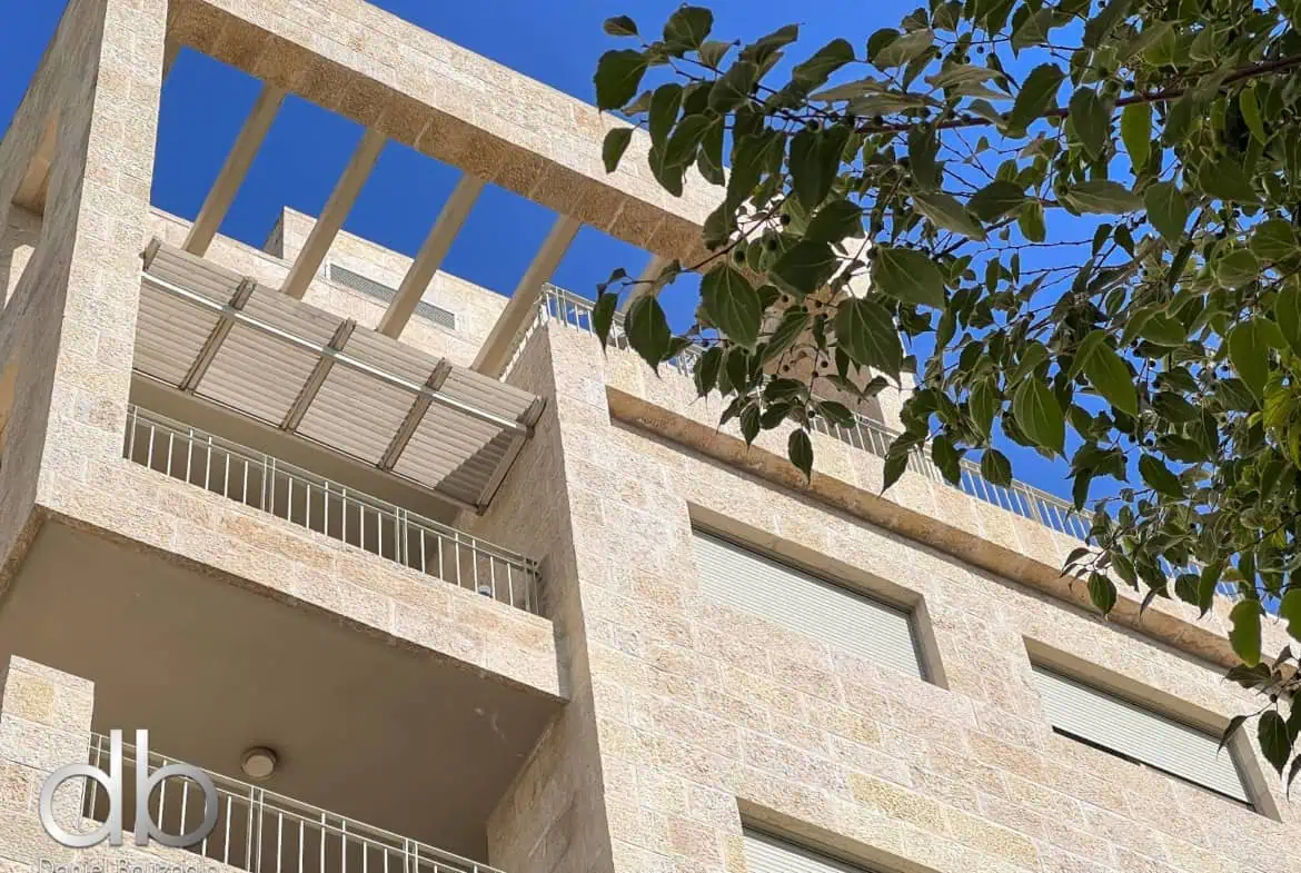 Baka penthouse On Gad street