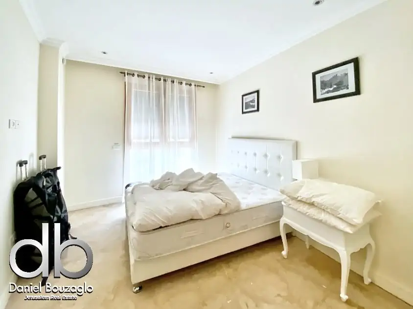 Jerusalem.Of.Gold.2br.re-sale