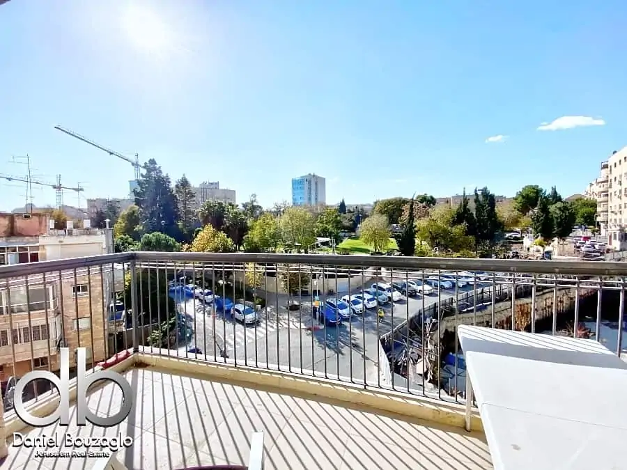 Jerusalem.Of.Gold.2br.re-sale