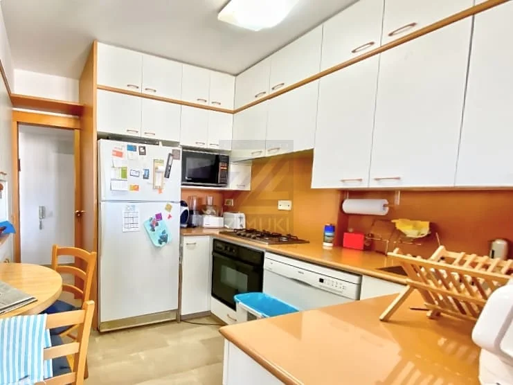 Lev.REchavia.3br.re-sale