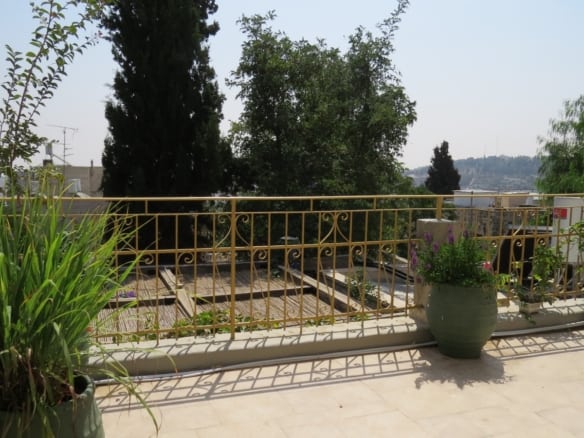 Yishai.street.abu.tor.petnhouse.for.rent.ZIMUKI.COM
