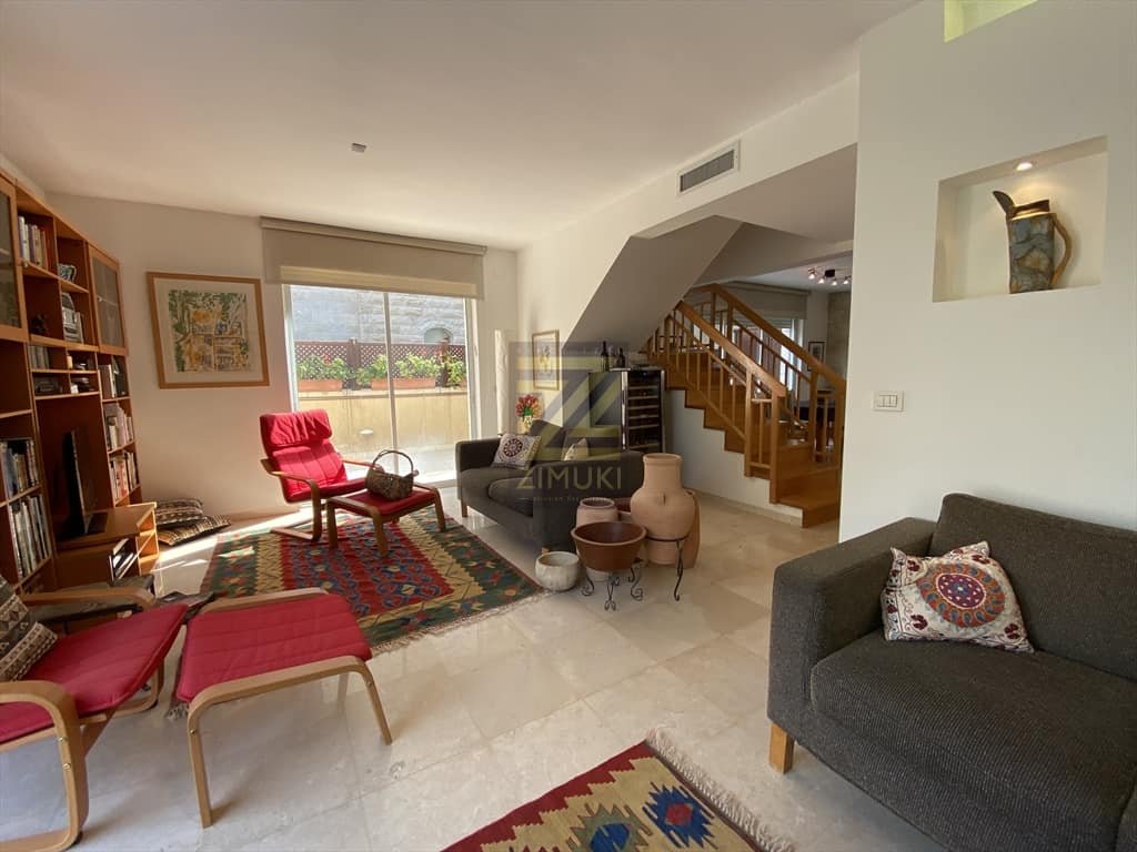 Mini.Penthouse.FOr.sale.in.Baka.by.Harakevet.Road