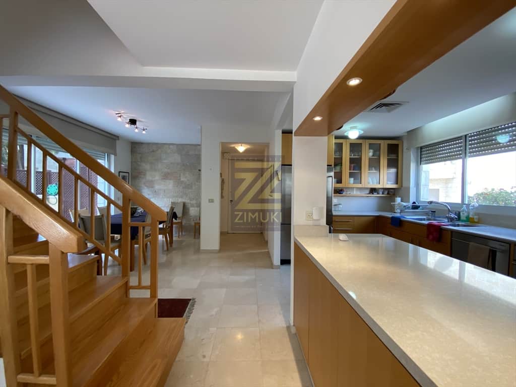 Mini.Penthouse.FOr.sale.in.Baka.by.Harakevet.Road