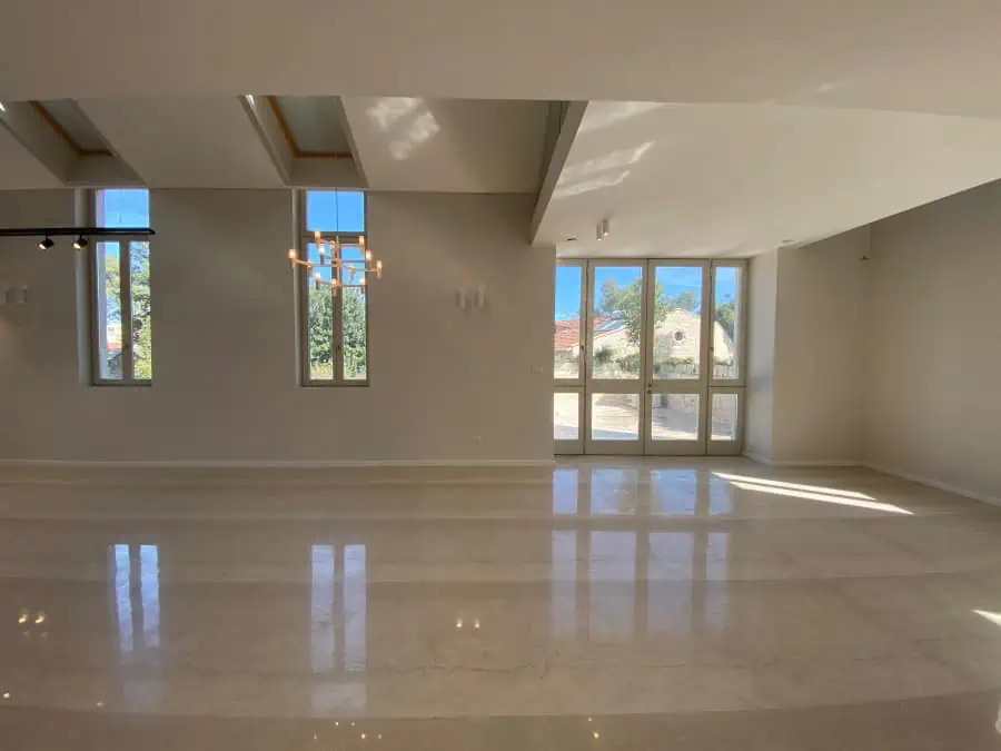 Cremieux.street.Penthouse.4sale