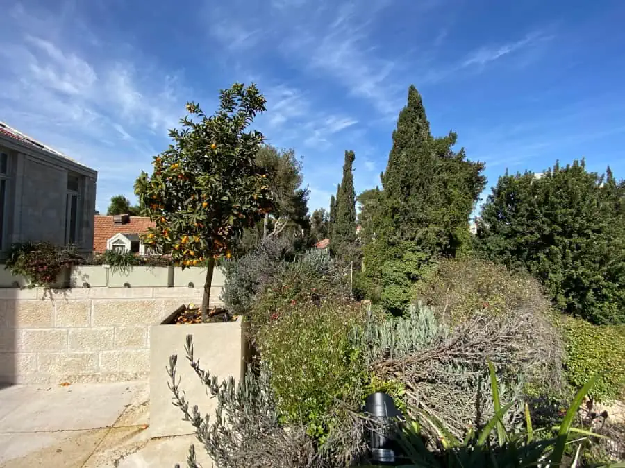 Cremieux.street.Penthouse.4sale