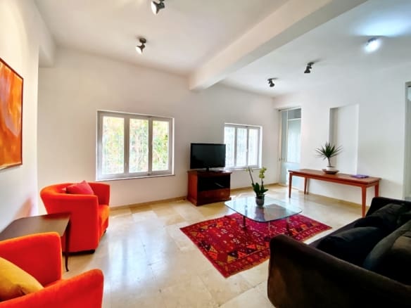 Masaryk.street.2.5BR.Apartment