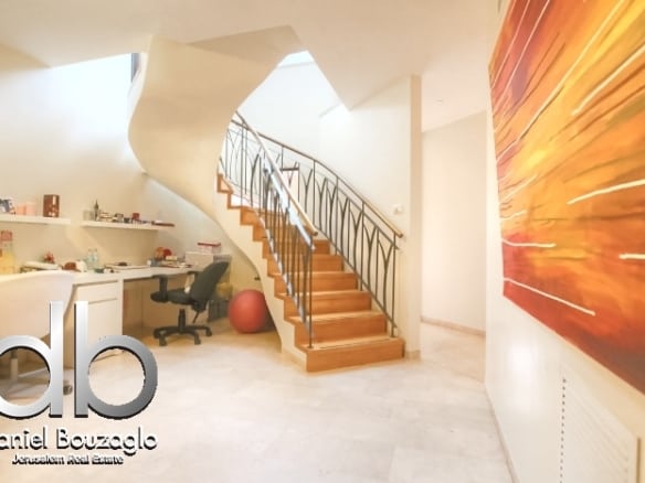German.Colony.Penthouse near Hartman institution