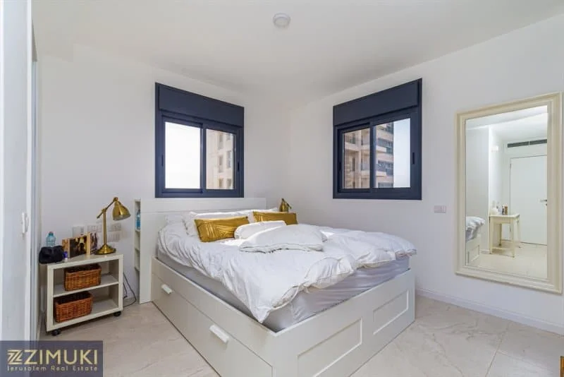 Hashofet.CHaim.Cohen.penthouse.for.sale