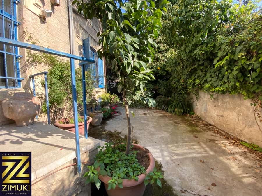 Abu.tor.Large.garden.apt.for.sale.arab.house