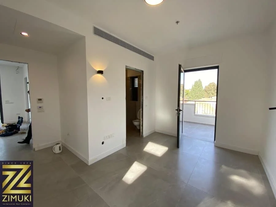Yehoshfat Street.Penthouse.4saleI