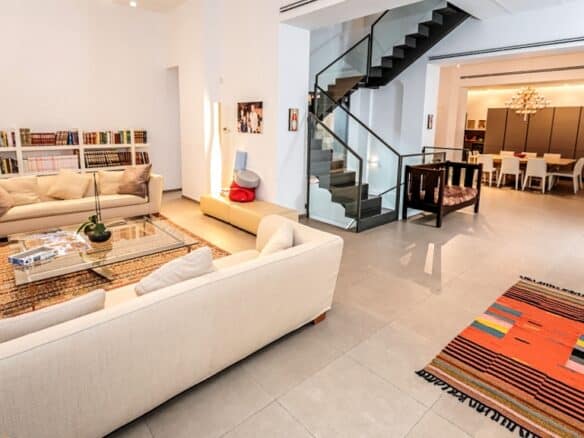 Extraordinary Villa in Baka