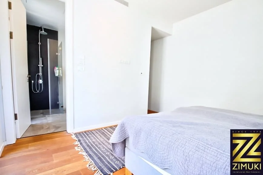 Old.Katamon.2br.furnished.rental
