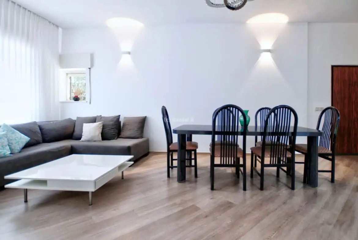 Garden.APartment.Jabotisnky.Jerusalem