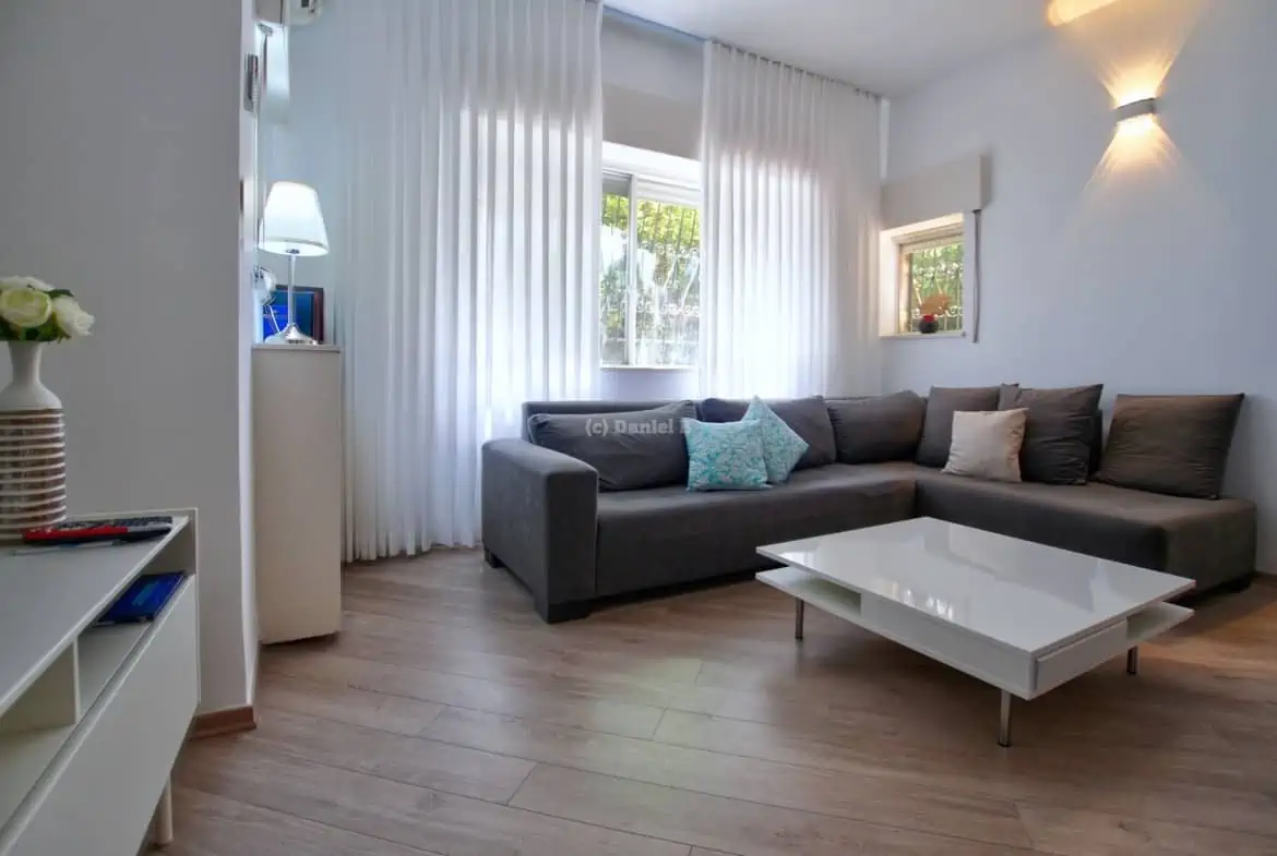 Garden.APartment.Jabotisnky.Jerusalem