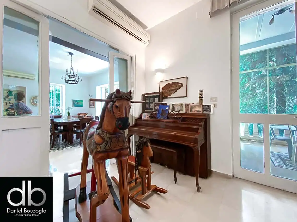 Private house old katamon for sale (7) Private house old katamon for sale