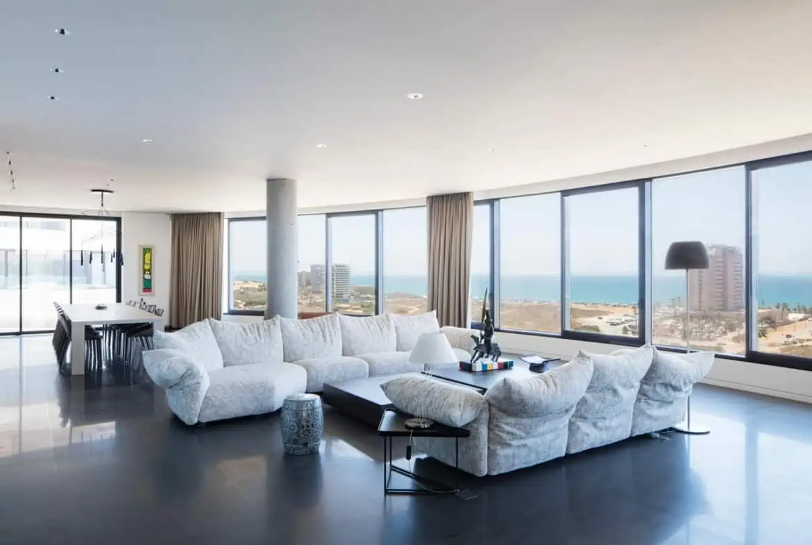 פרוייקט בלו תל אביב קומה שלמה למכירה