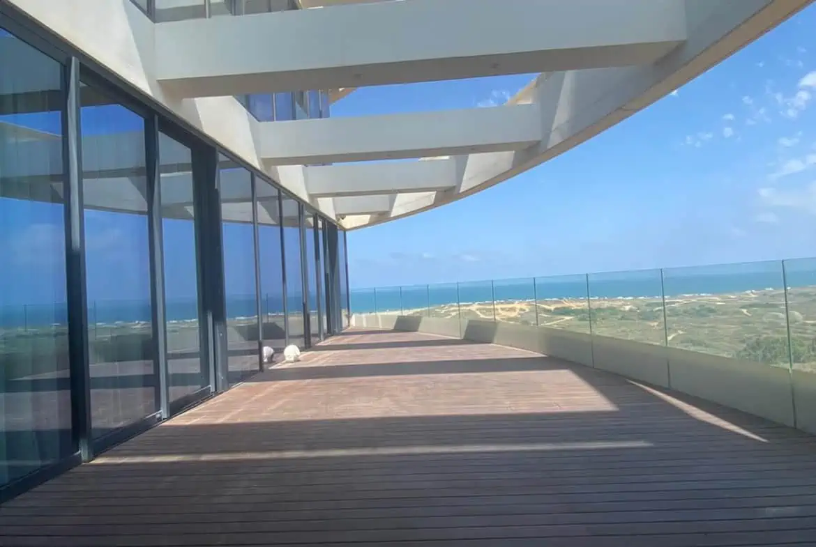 פרוייקט בלו תל אביב קומה שלמה למכירה