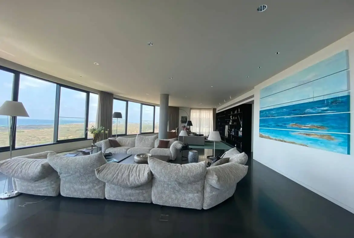 פרוייקט בלו תל אביב קומה שלמה למכירה