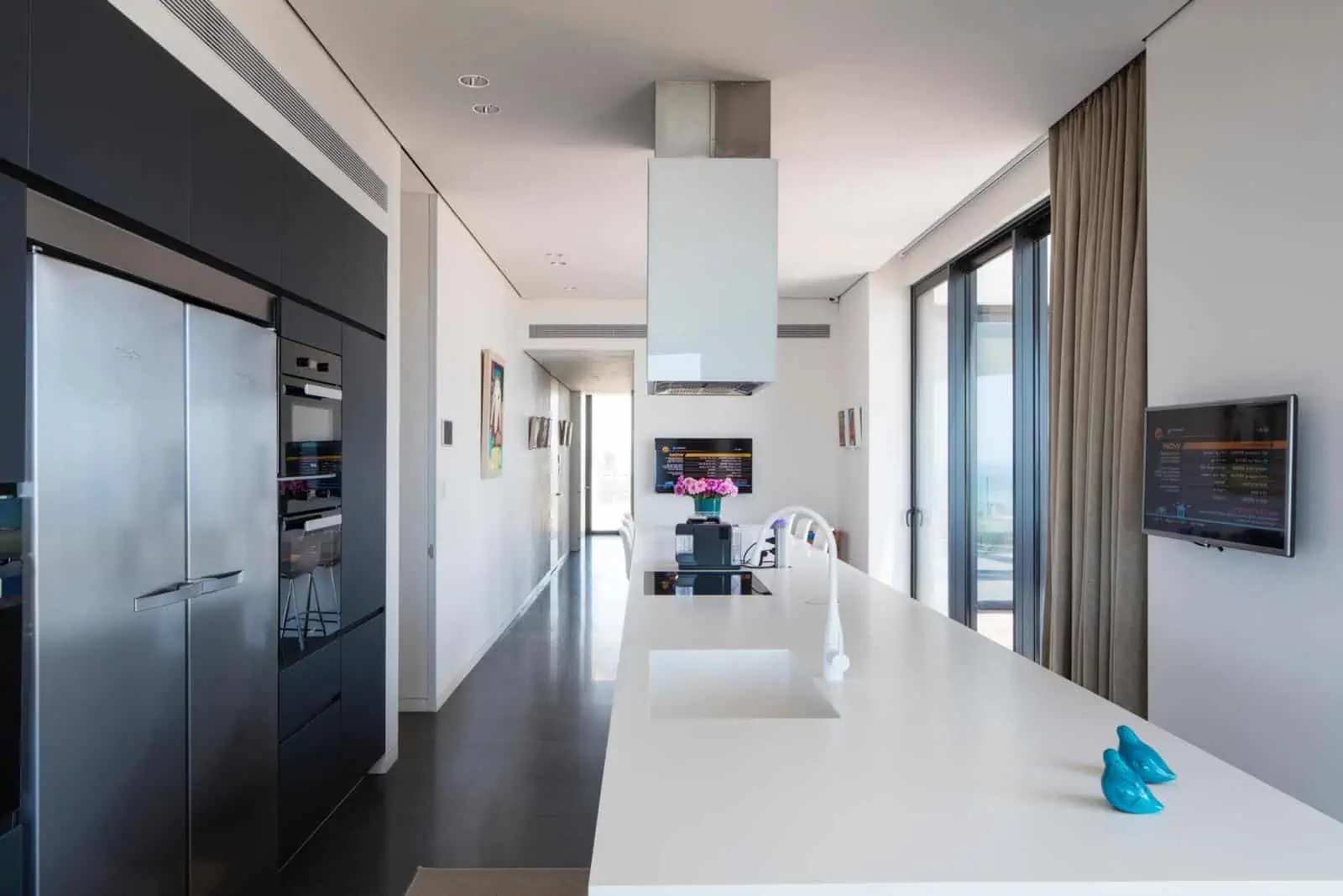 פרוייקט בלו תל אביב קומה שלמה למכירה