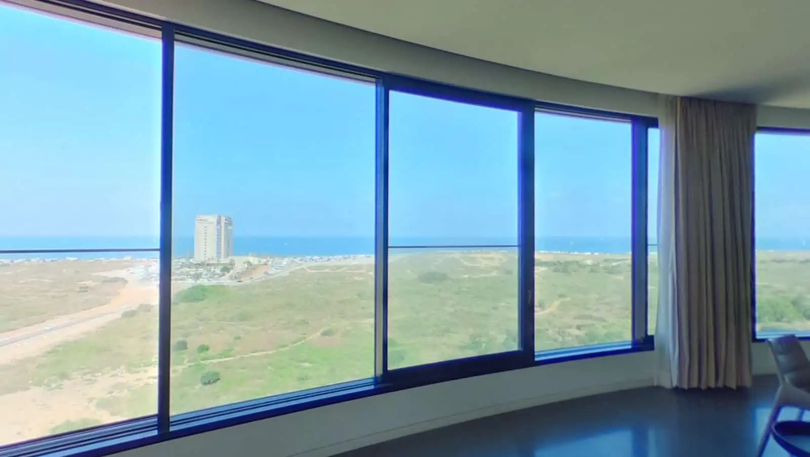 פרוייקט בלו תל אביב קומה שלמה למכירה