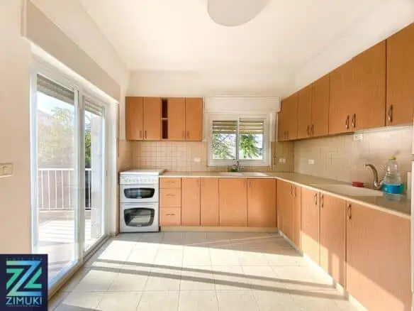 Rechavia , 2br for sale on Anarbanel street