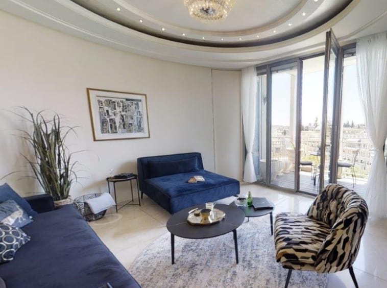 Mamilla Duplex with roof terrace