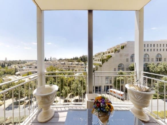Mamilla Duplex with roof terrace