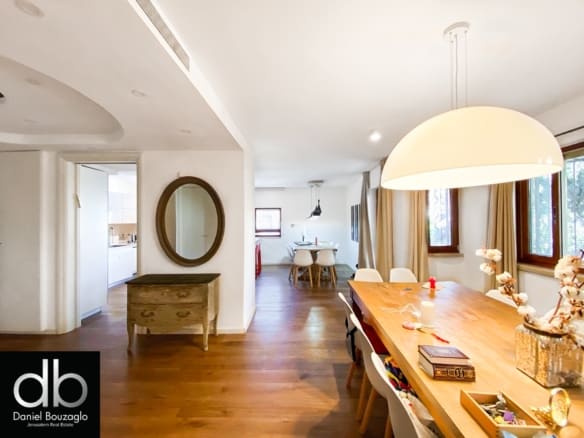 Bartenura street 200sqm garden apt rental