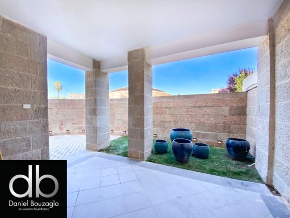 David.crown.Garden.duplex.apt