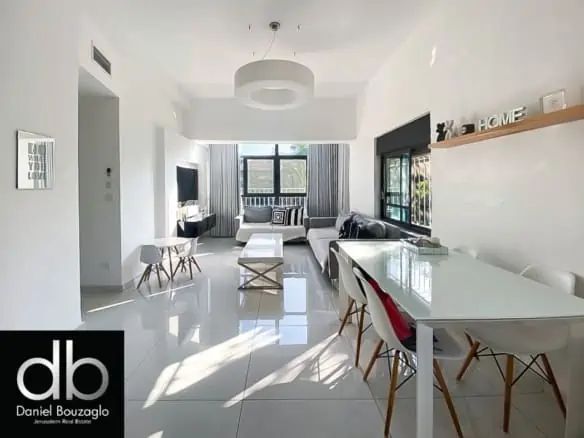 Hilldshaymer.2br.renovated.for