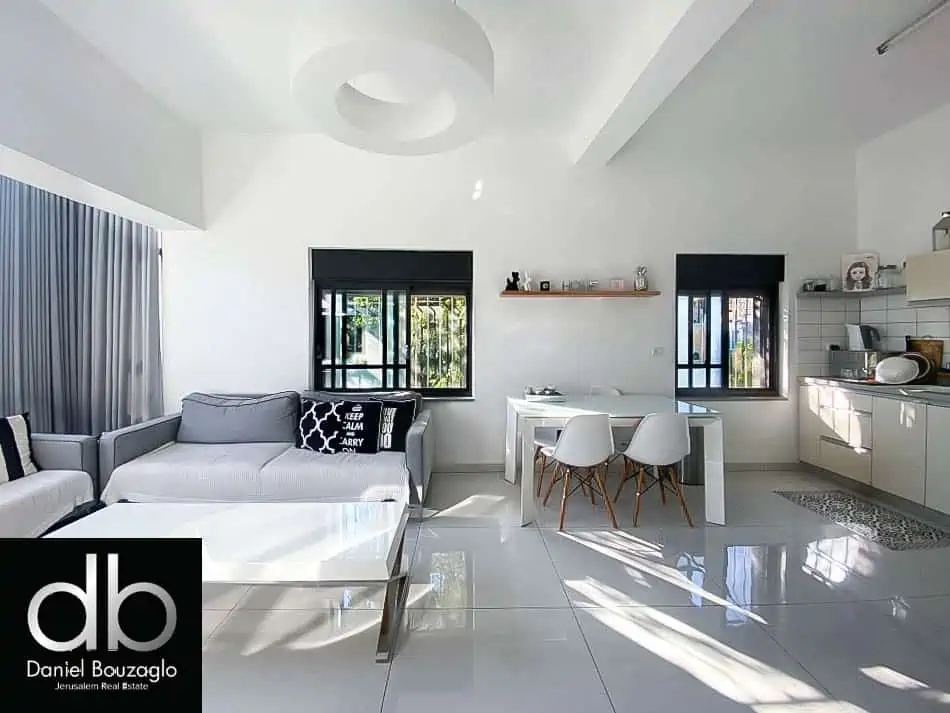 Hilldshaymer.2br.renovated.for